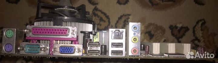 Материнская плата с процессором и памятью