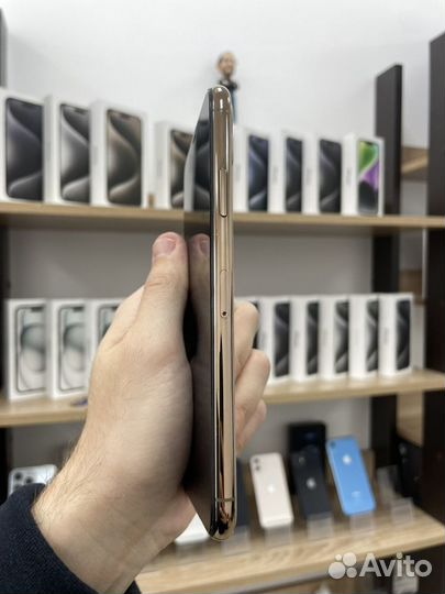 iPhone 11 Pro Max, 64 ГБ