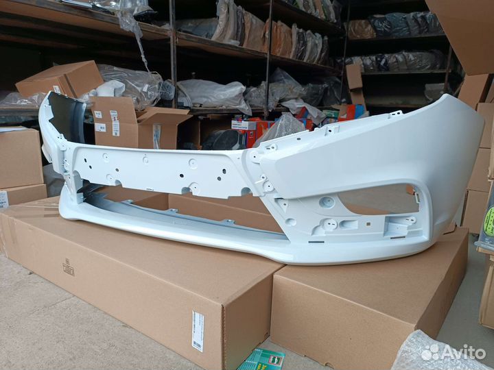 Бампер передний Лада Веста белый (ледниковый)