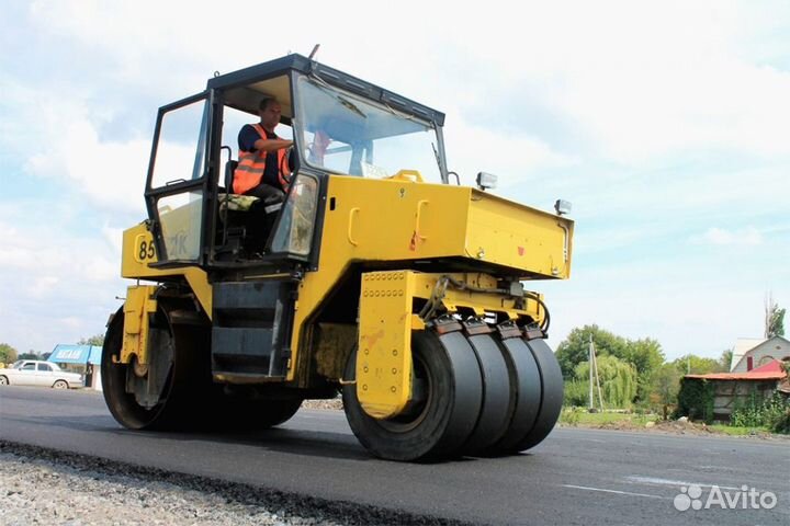 Машинист катка асфальтного