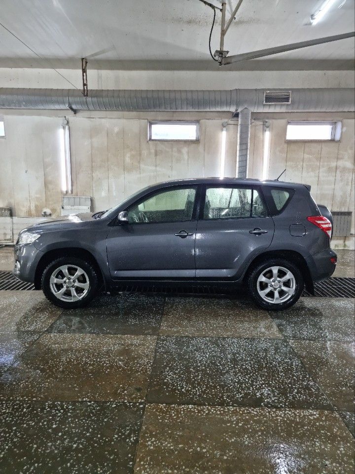Toyota RAV4: фото владельца