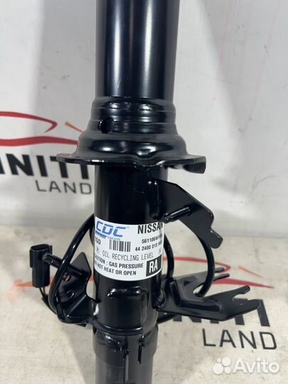 Амортизатор передний правый Infiniti Qx70/Fx S51