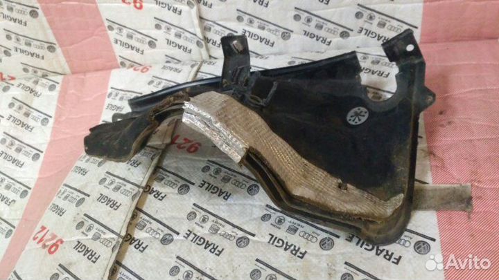 Защита двигателя правая Porsche Cayenne 4.5 V8