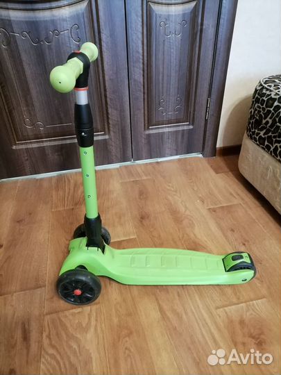 Самокат детский трехколесный