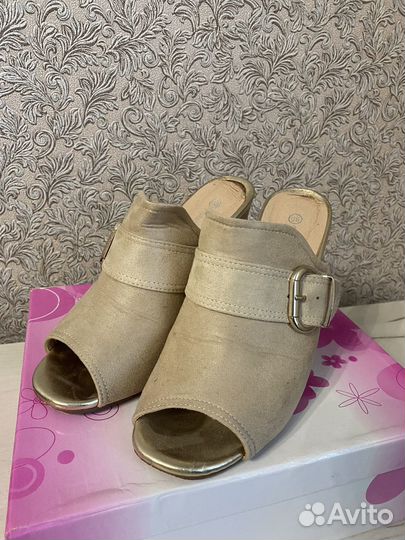 Туфли на каблуке