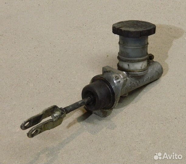 Цилиндр сцепления главный Nissan Maxima J30