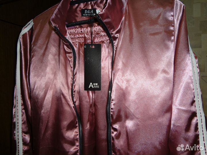 Костюм спортивный атласный