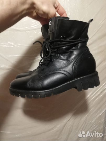 Ботинки женские демисезонные Tamaris 38 размер