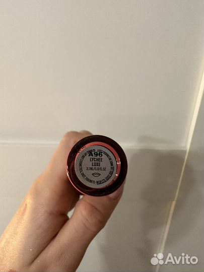 Блеск для губ mac lychee luxe