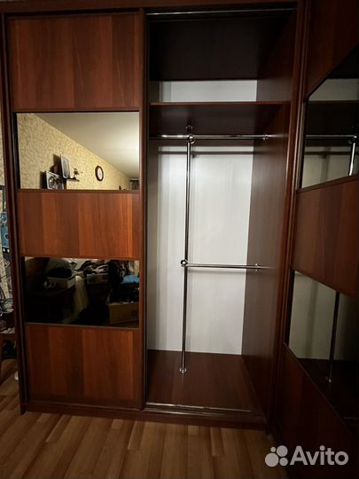 Шкаф купе угловой с зеркалом бу