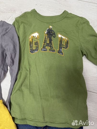 Пакет фирменных вещей