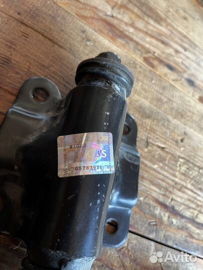 Маятниковый рычаг, рулевой трапеции