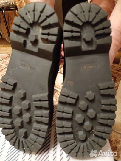 Женские ботинки на высокой подошве tendance