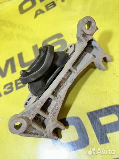 Кронштейн опоры кпп левый Renault Megane