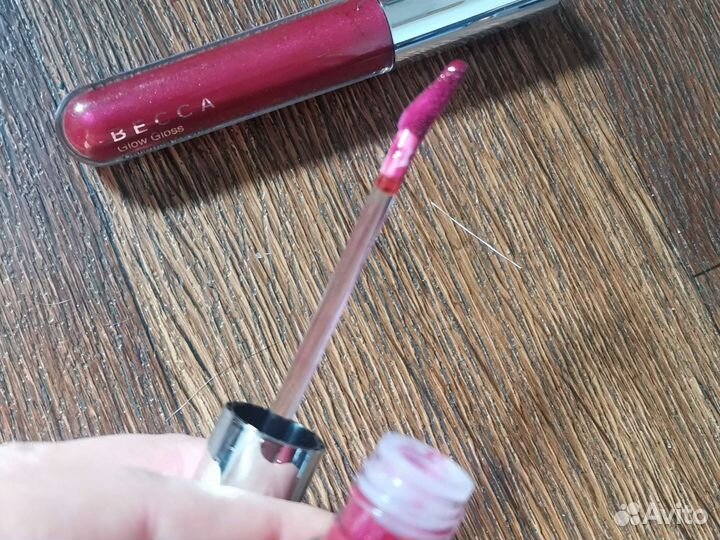 Блеск для губ becca