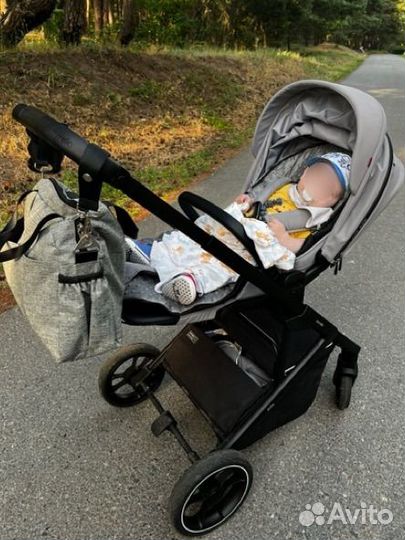 Коляска прогулочная