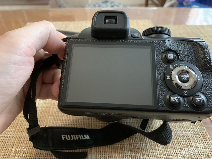 Fujifilm FinePix S4200