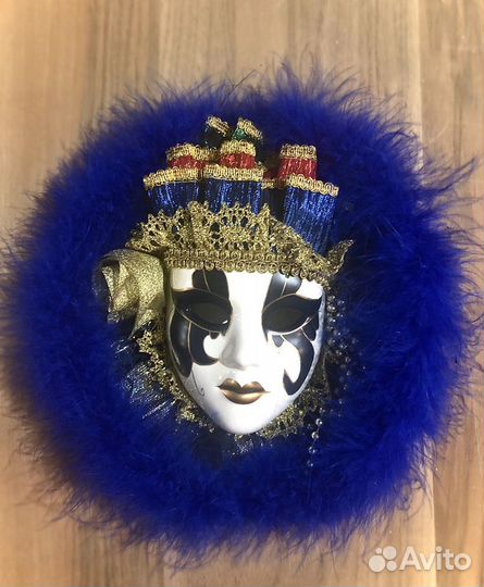 Маска венецианская, Италия