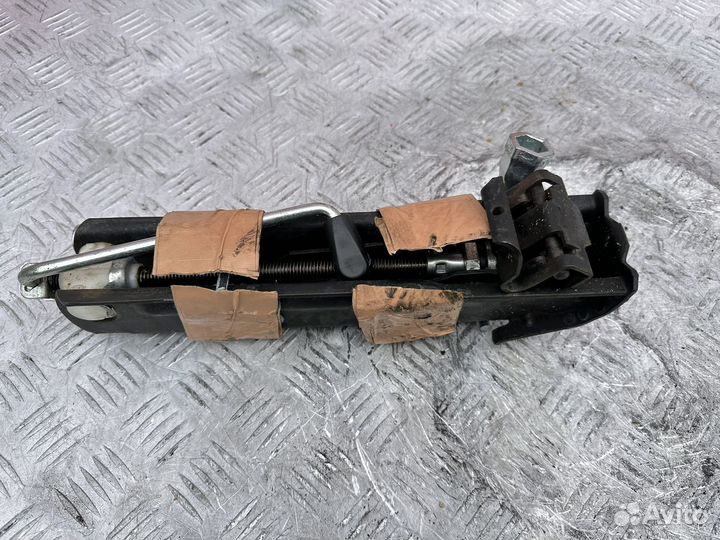 Домкрат штатный Volkswagen Passat B6