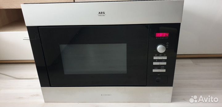Встраваемая микроволновая печь AEG