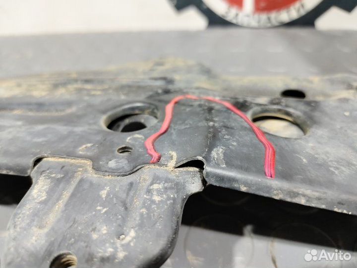 Рамка радиатора Kia Venga G4FA 2012