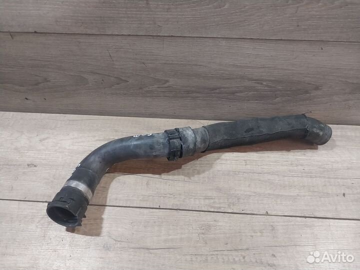 Патрубок охлаждения Skoda Octavia A5