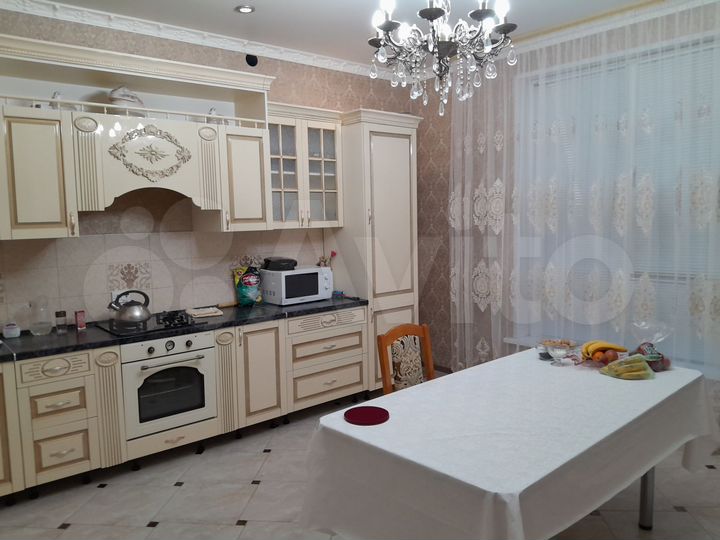 Дом 200 м² на участке 6 сот.