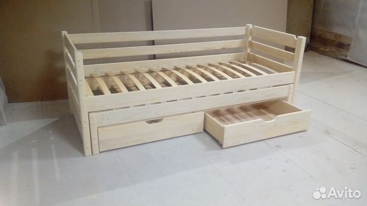 Кровать матрёшка, массив