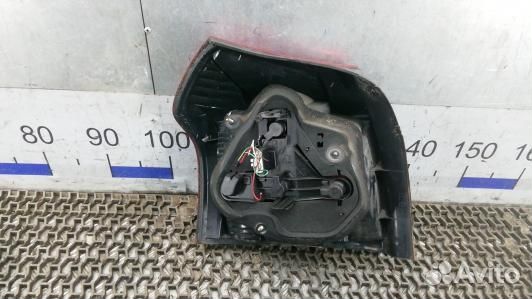 Фонарь задний правый toyota corolla E12 (BDN08MY01