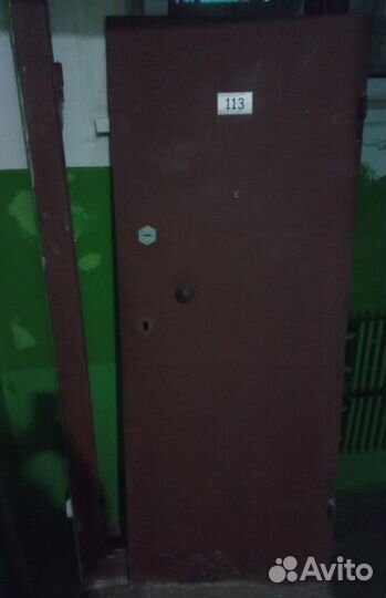 Дверь входная металлическая правая бу