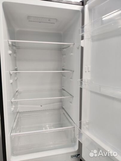 Холодильник черный цвет