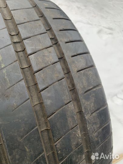 Michelin Pilot Super Sport 295/35 R20