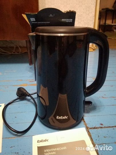 Чайник электрический, цилиндр, объем 1,7 л