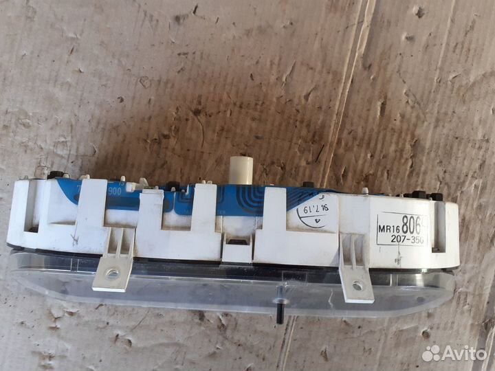 Панель (щиток) приборов Мицубиси Лансер 6 92-00г.в