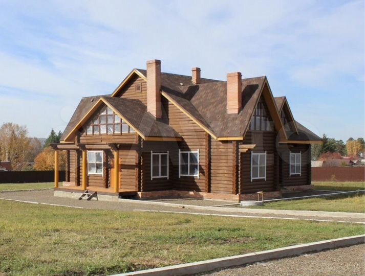 Дом 320 м² на участке 72 сот.