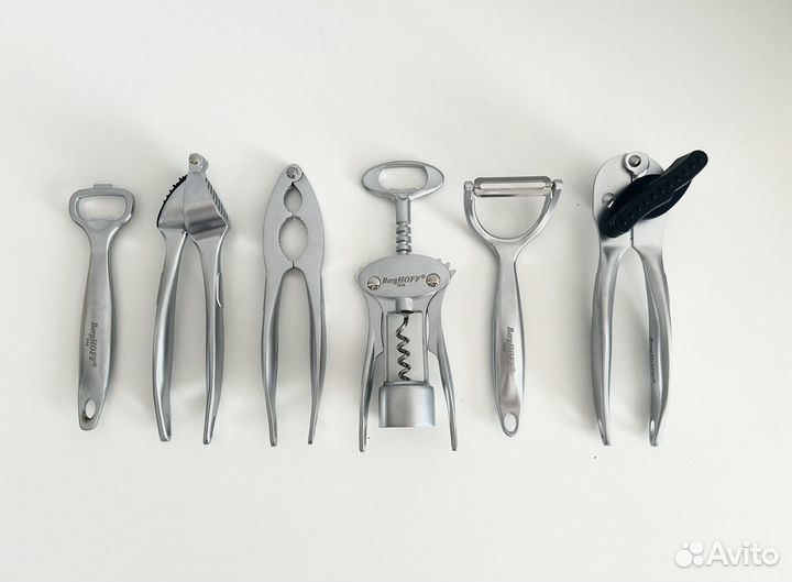 Набор кухонных инструментов на подставке