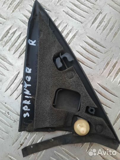 Уголок зеркала правый Тойота Спринтер