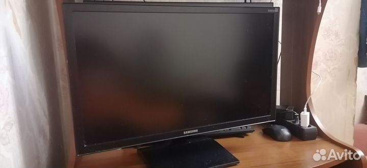 Монитор 24 дюйма Samsung