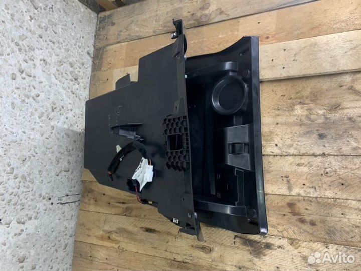 Бардачок Лада Vesta седан 2023