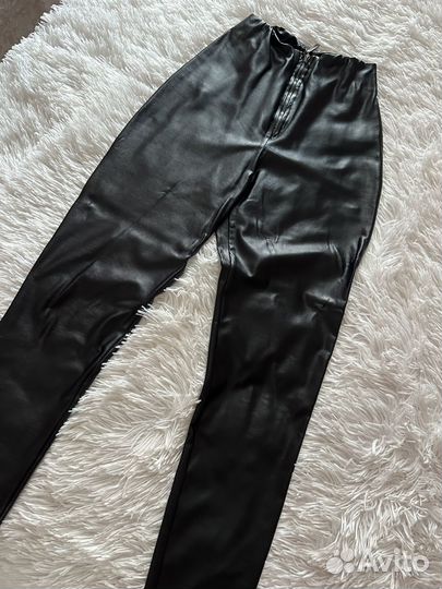 Костюм кожаный женский