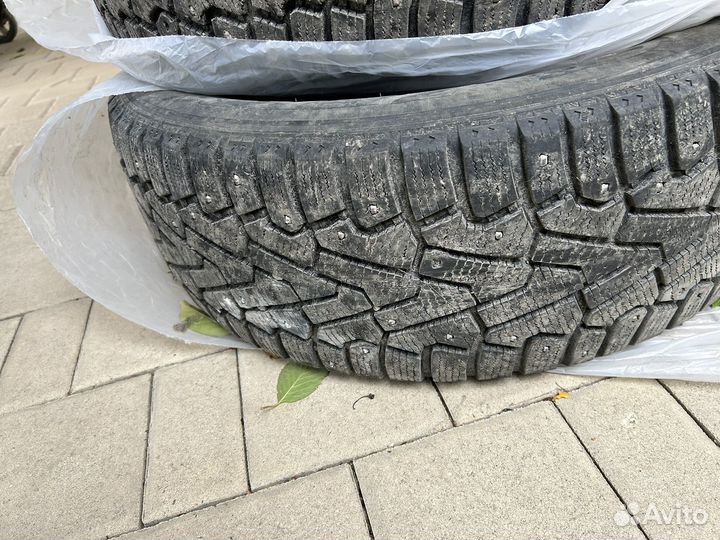Pirelli Ice Zero 215/60 R17