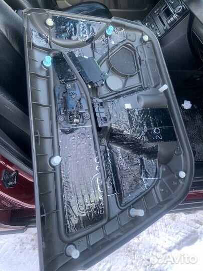 Обшивка дверей xc90