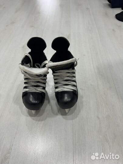 Коньки детские bauer s 140 (10 размер)