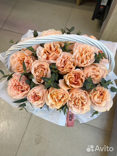 Букет из роз Корзина с розами