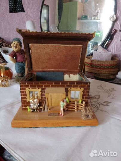 Шкатулка их дерева