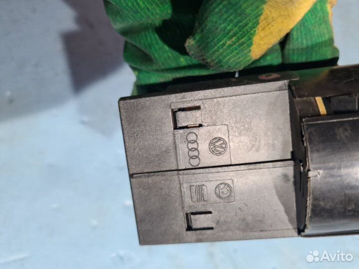 Блок управления светом Volkswagen Polo 2013