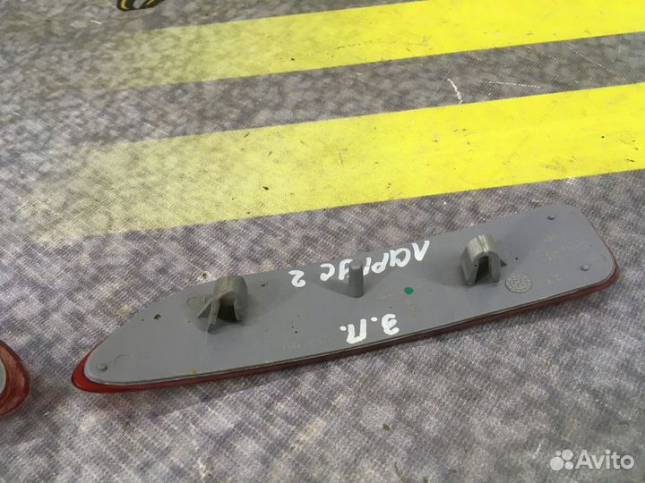 Отражатель в бампер задний Катафот Ларгус Largus