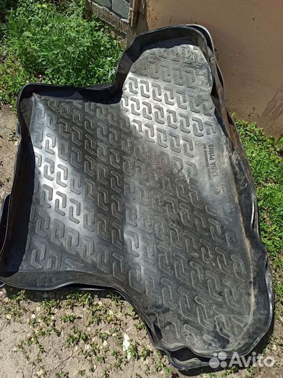 Багажный коврик