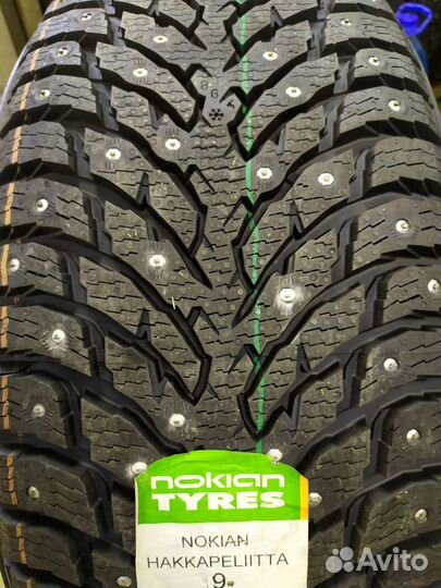 Nokian Tyres Hakkapeliitta 9 SUV 235/55 R19