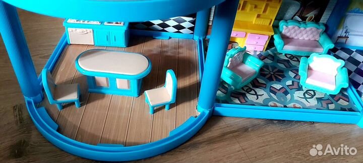 Домик кукольный